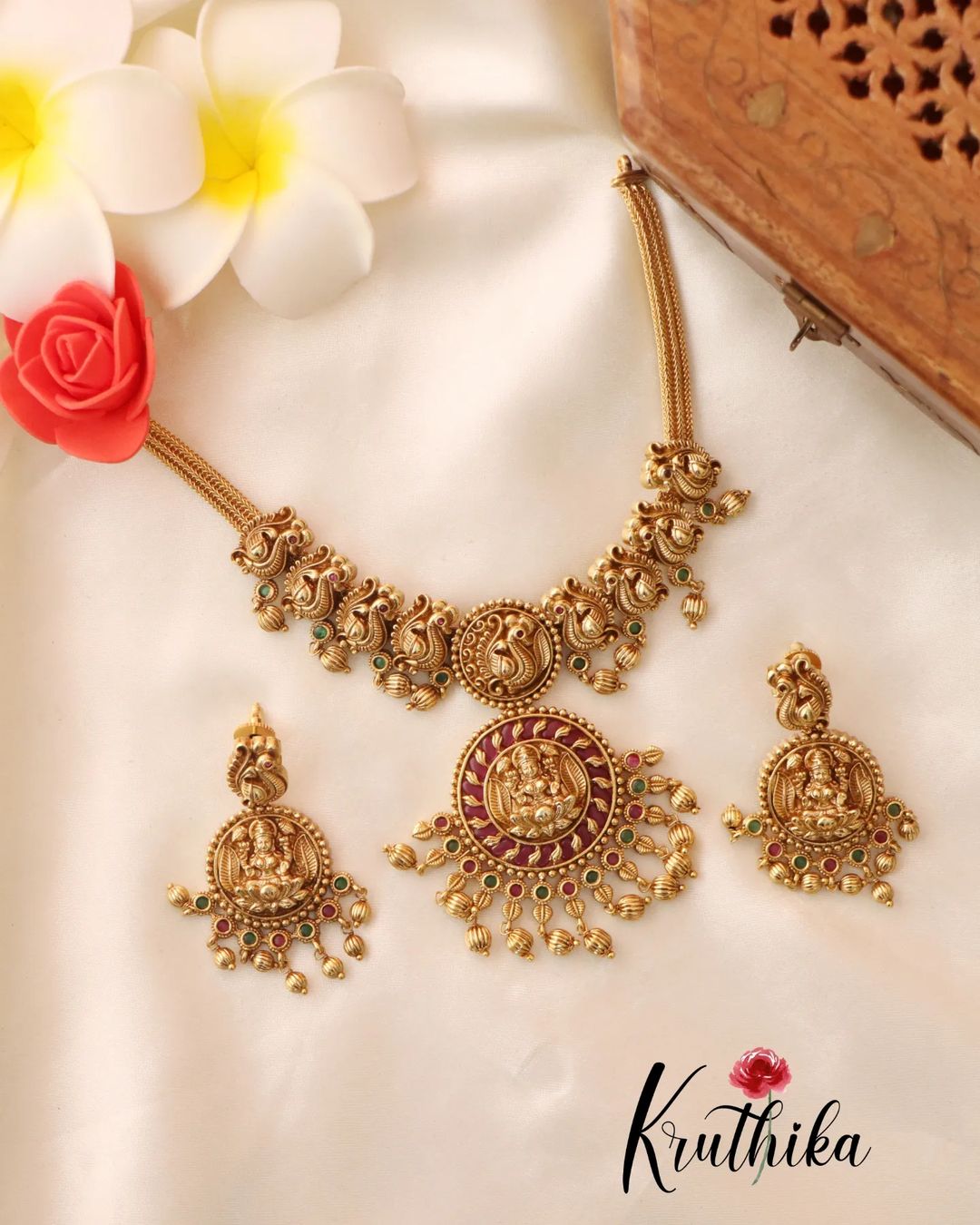 Simple Pendant with Chain Sets From 'Kruthika Jewellery'