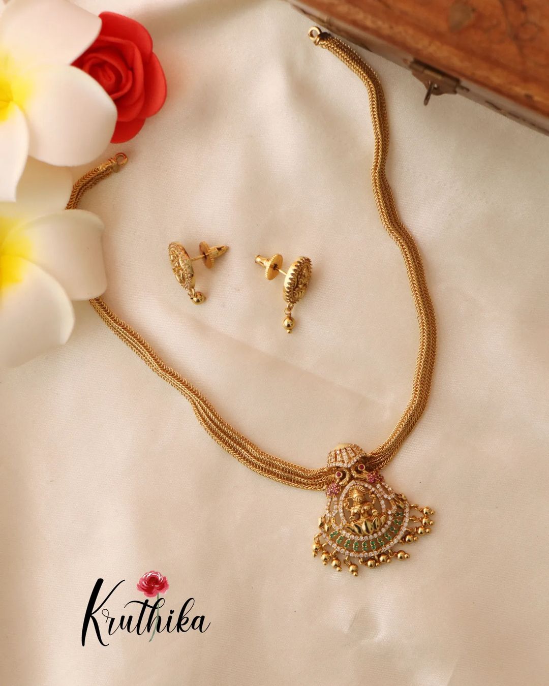 Simple Pendant with Chain Sets From 'Kruthika Jewellery'