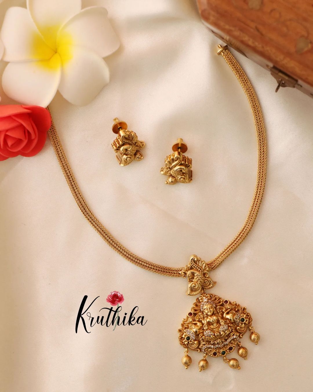 Simple Pendant with Chain Sets From 'Kruthika Jewellery'