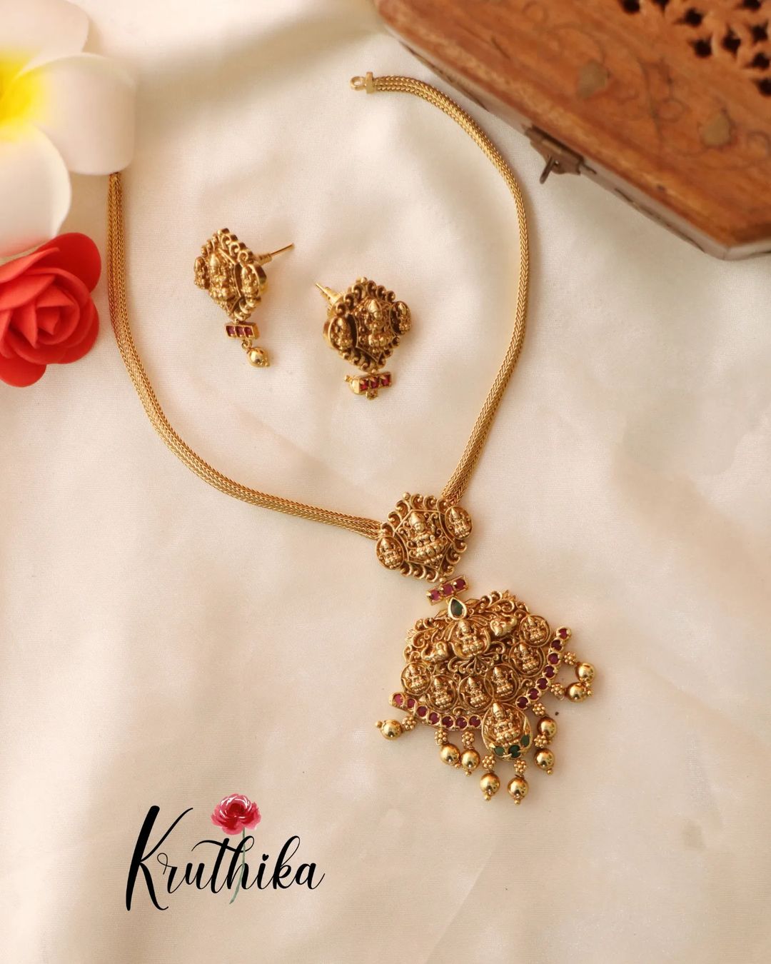 Simple Pendant with Chain Sets From 'Kruthika Jewellery'