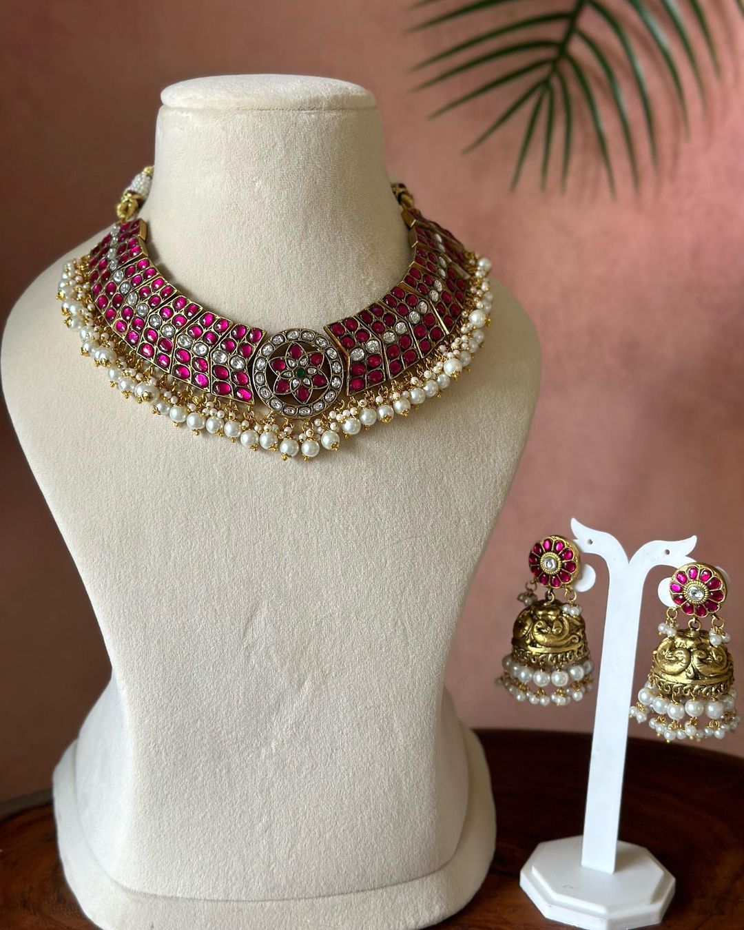 Gold Plated Jadau Kundan Necklace Sets From 'Aarvee'