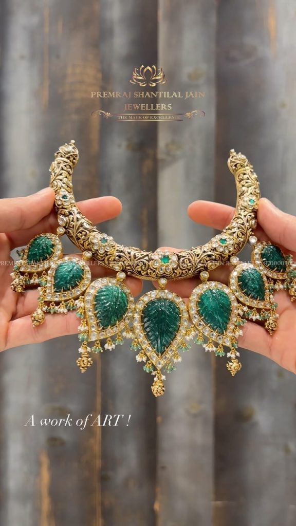 Leaf Design Emerald Necklace From 'Premraj Shanthilal Jain Jewellers'