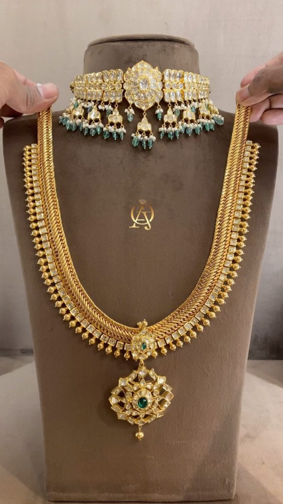 Gold Jalebi Haram with Polki Diamonds Choker From 'Ajay Om Praksh Jewellers'