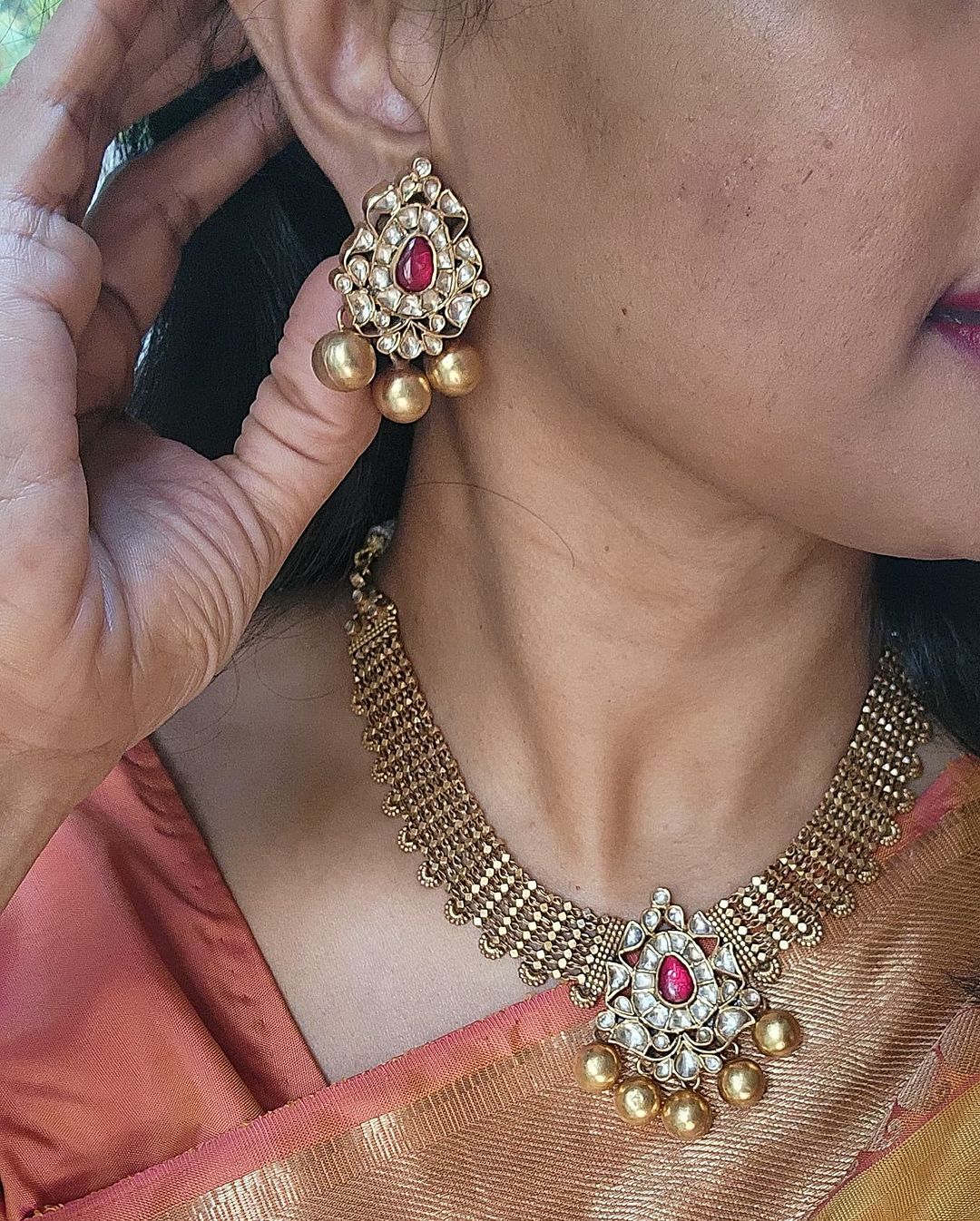 Silver with Antique Polish Kundan Necklace From 'House of Taamara'