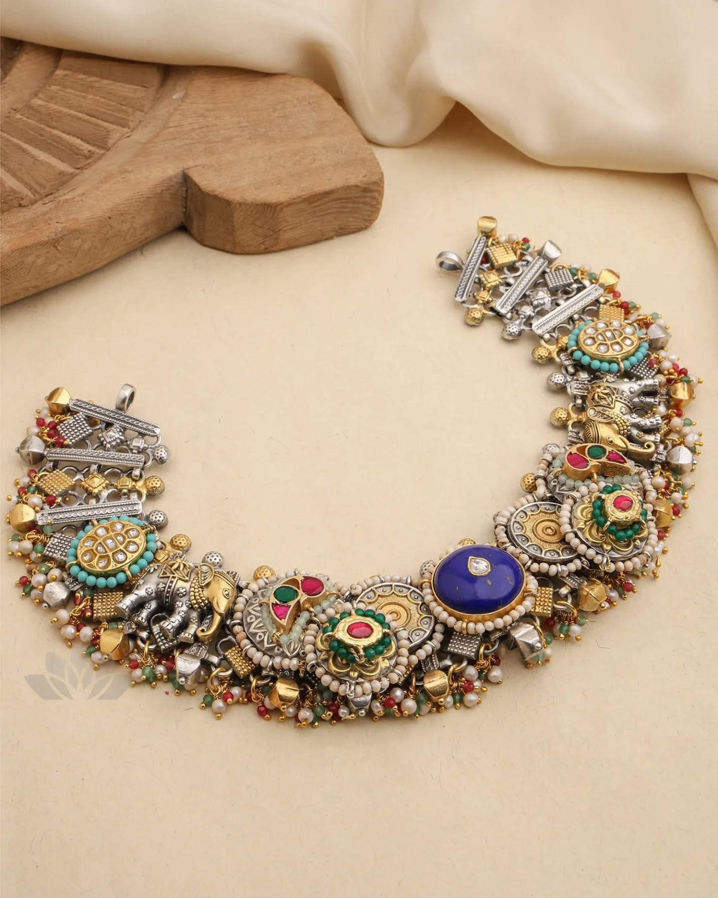 Statement Dual Tone Kundan Necklaces From 'Prade Jewels'