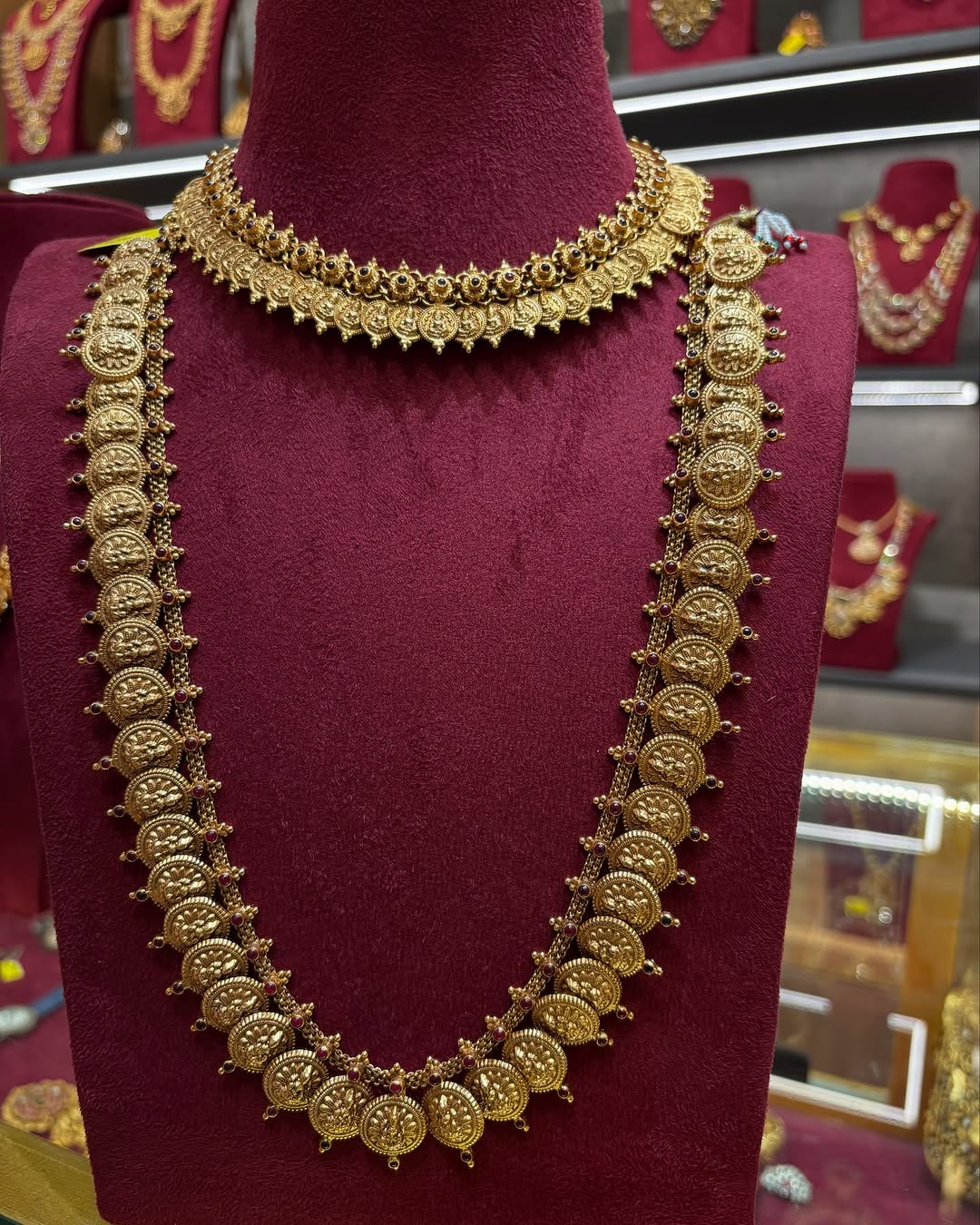 Traditional Temple Jewellery Sets From 'The Velli Shop'