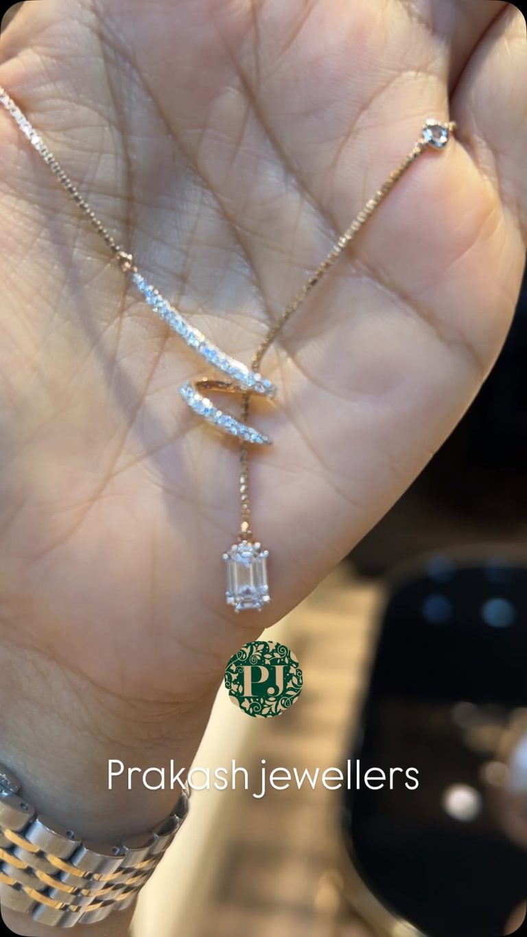 Gold Diamond Necklace From 'The Prakash Jewellers'