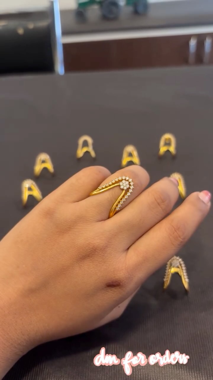 Gold-plated Vanki finger rings from Lakshmi Jewellery Tharai