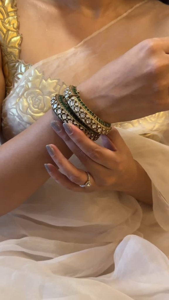 Trendy Polki Kundan Kada Bangles From 'Shop Kitakaturi'