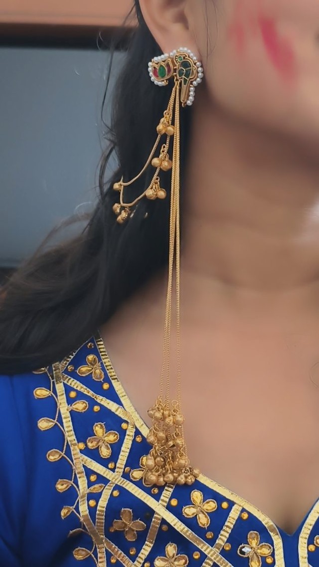 Imitation Earrings With Earchains From 'Collections Naira'