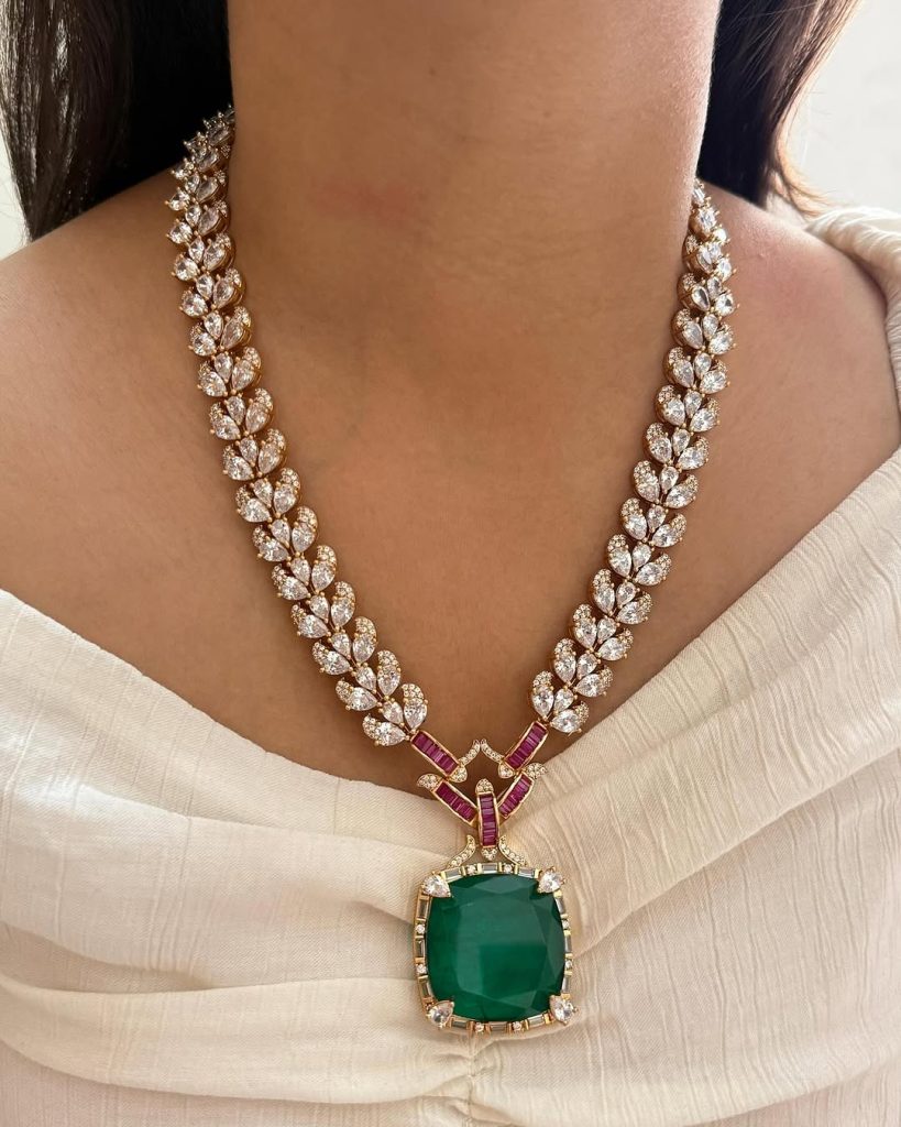 Imitation White Stones Necklace From 'Daakghar'