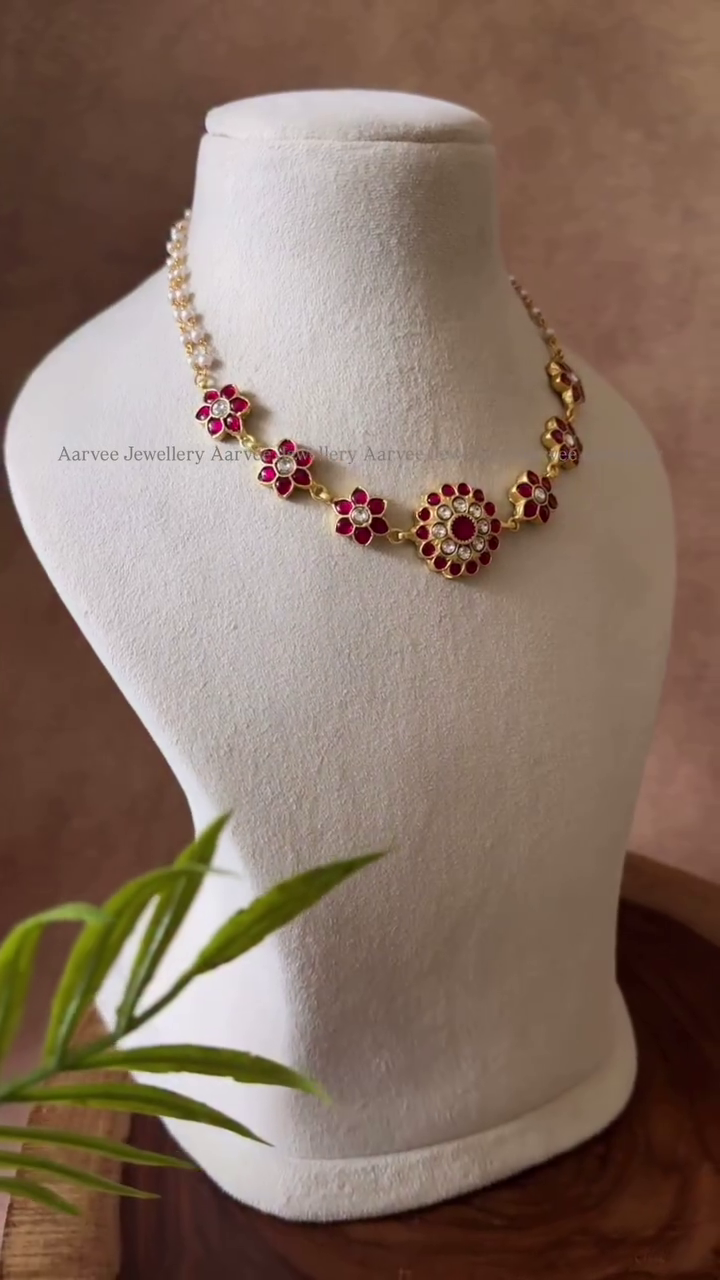 Jadau Kundan Pearl Necklace Set From 'Aarvee Chennai'