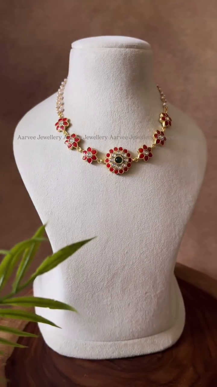 Jadau Kundan Pearl Necklace Set From 'Aarvee Chennai'