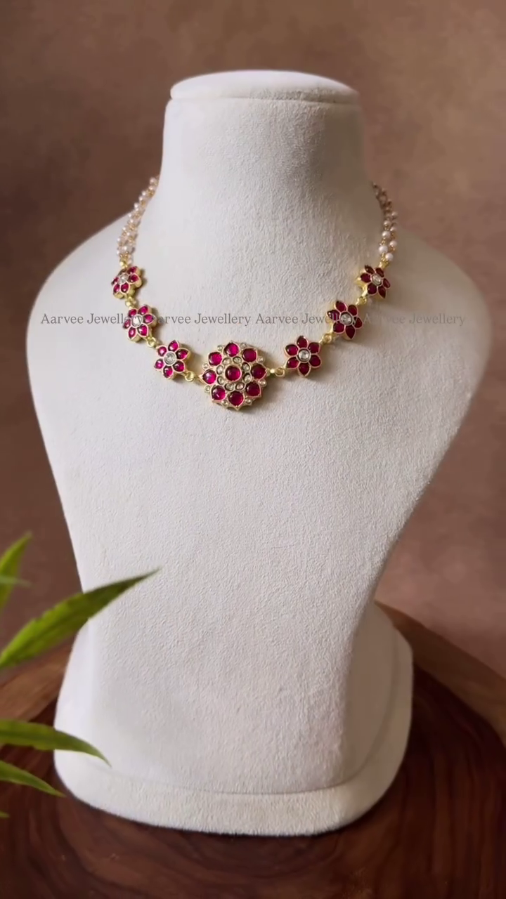 Jadau Kundan Pearl Necklace Set From 'Aarvee Chennai'