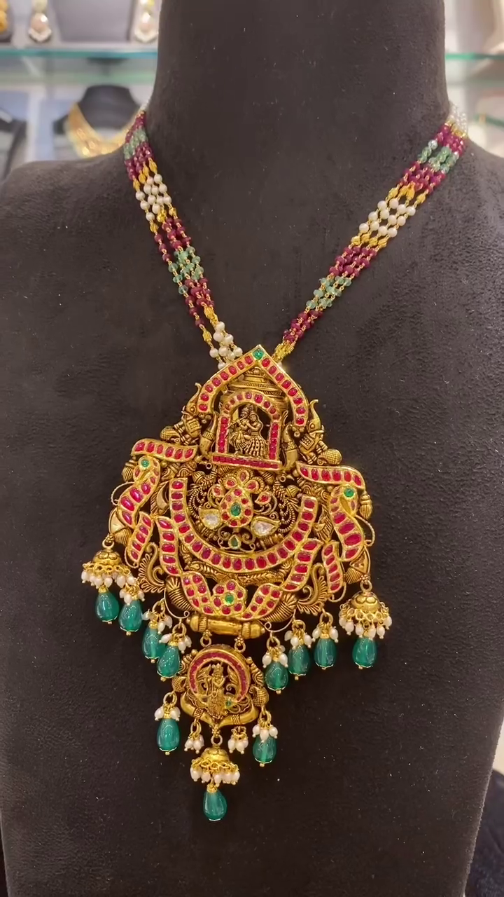 Traditional Gold Detachable Necklace From 'Sanghvi Jewellery Mall'