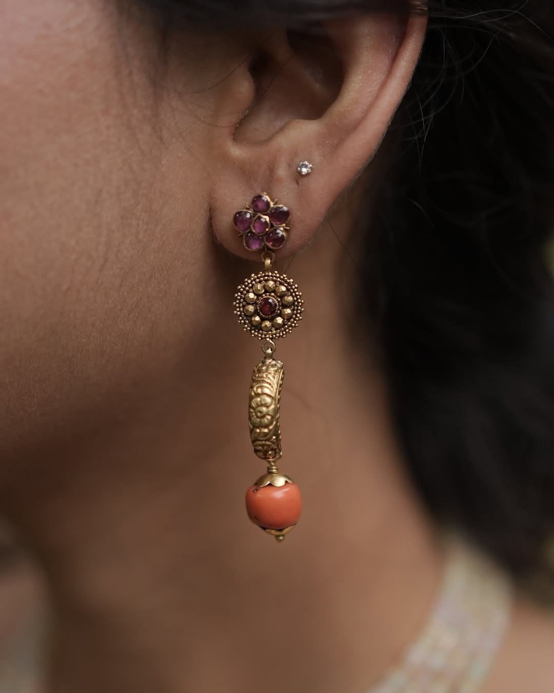 Beautiful Gold Earrings Collections From 'Arnav Jewellery'