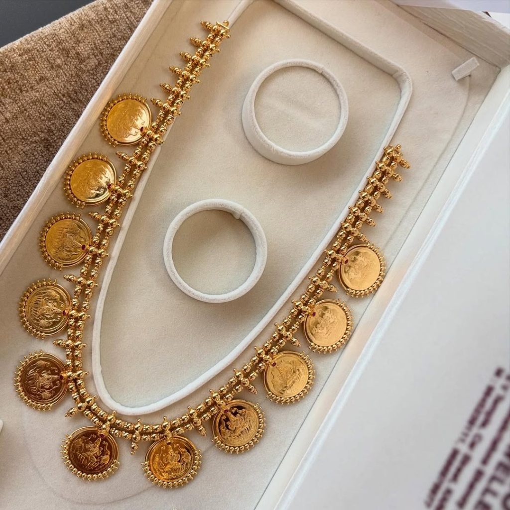 Goddess Lakshmi Kasu Necklace From 'Swarnasri Gold'