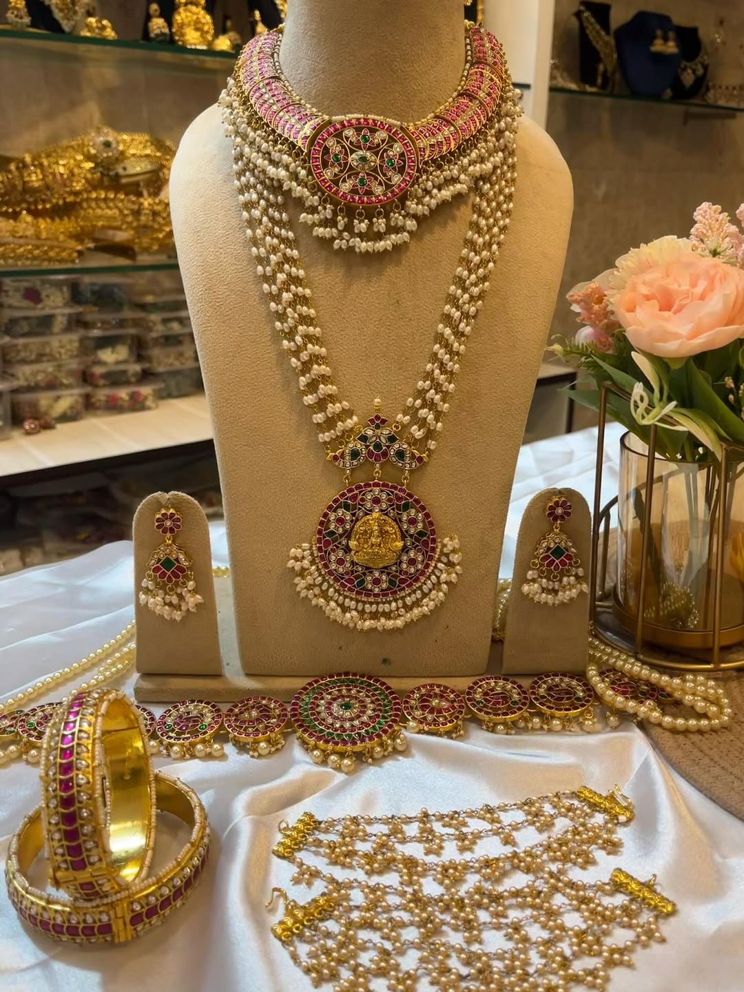 Imitation Bridal Jewellery sets From 'Bharat Rental Jewels'