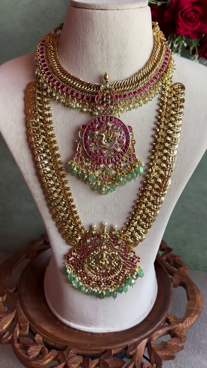 Imitation Jewellery Sets From 'Aishi Jewellery'