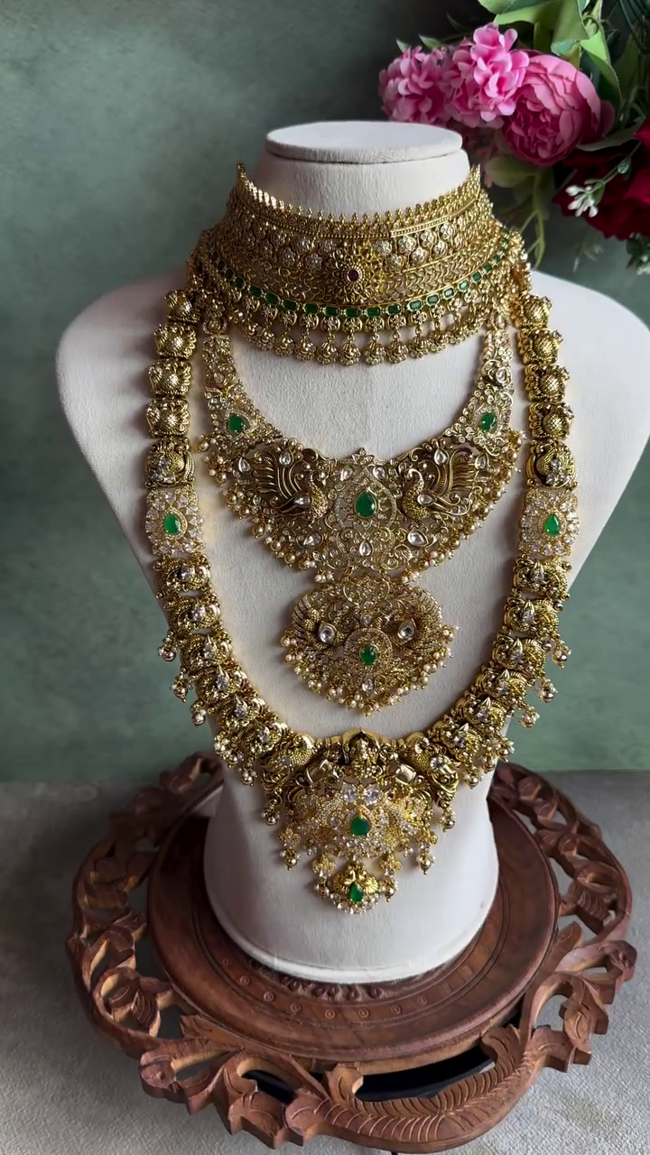 Imitation Jewellery Sets From 'Aishi Jewellery'