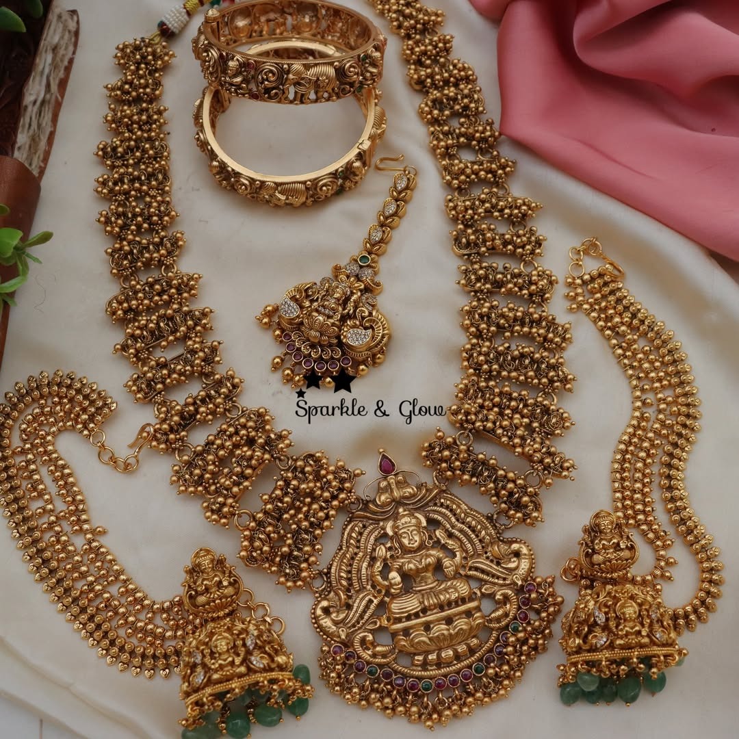 Imitation Jewellery Sets From 'Sparkles By Archana'