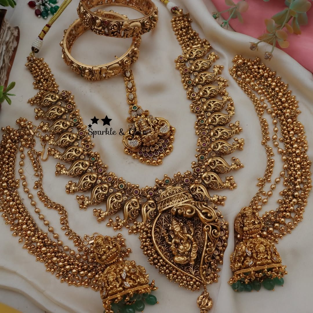 Imitation Jewellery Sets From 'Sparkles By Archana'
