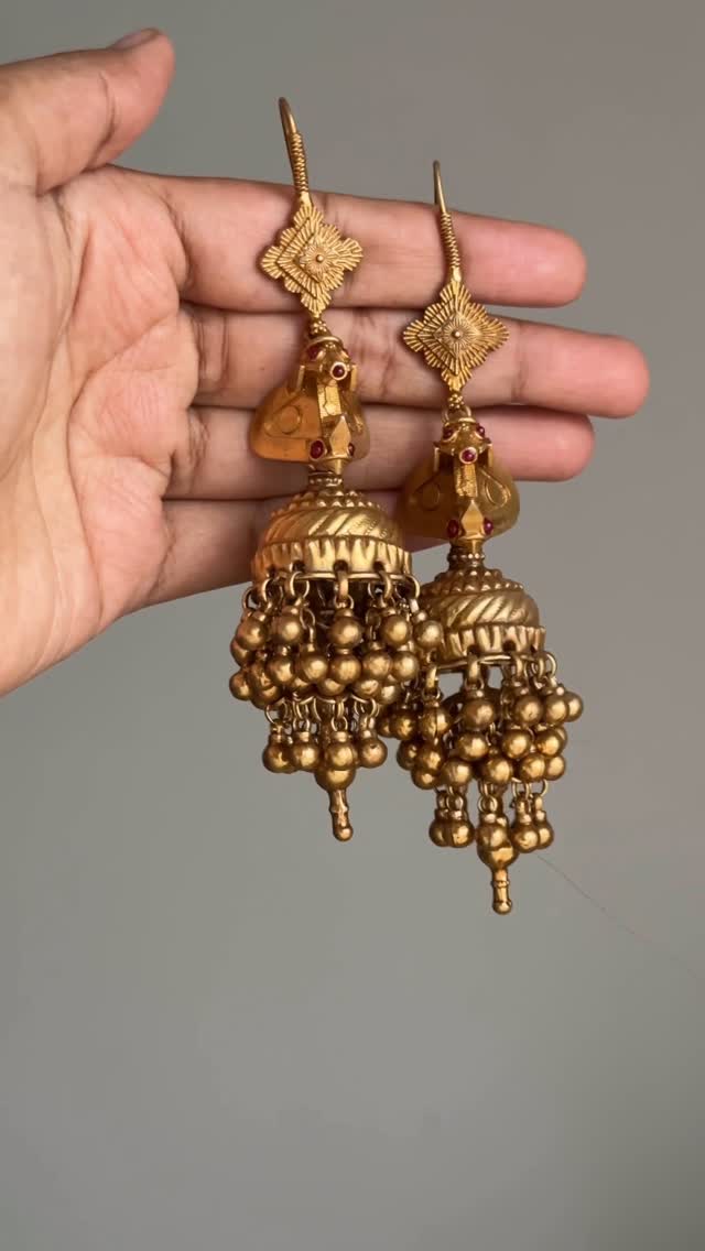 Traditional Beautiful Earrings From 'Shop Kitakaturi'