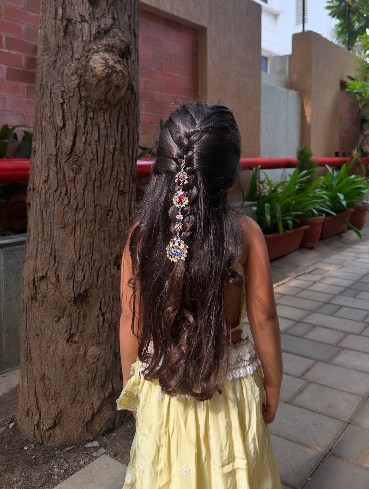 Beautiful Imitation Jadau Kudan Hair Accessories From 'Zahana'