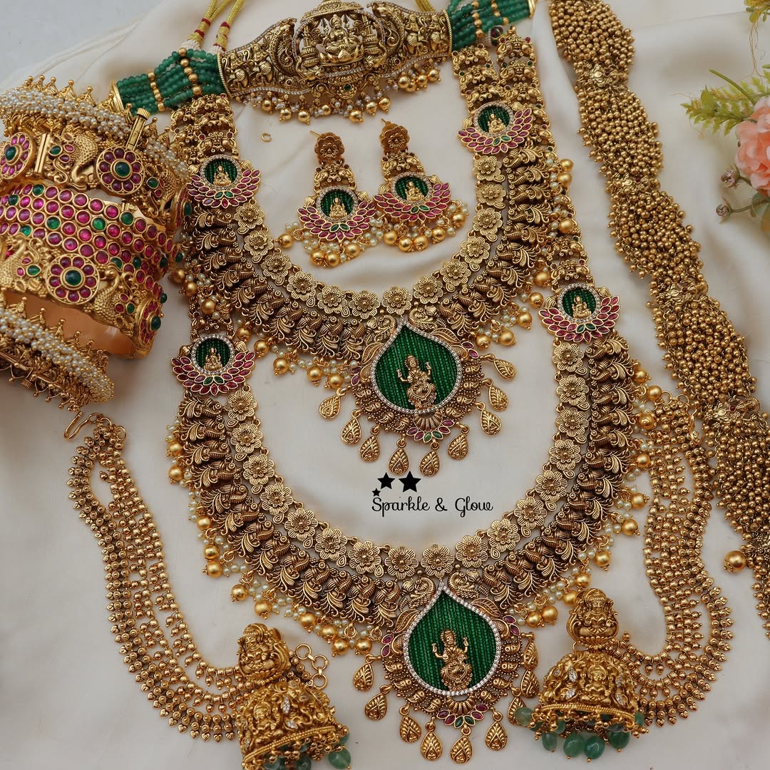 Temple Bridal Jewellery Sets From 'Sparkles By Archana'