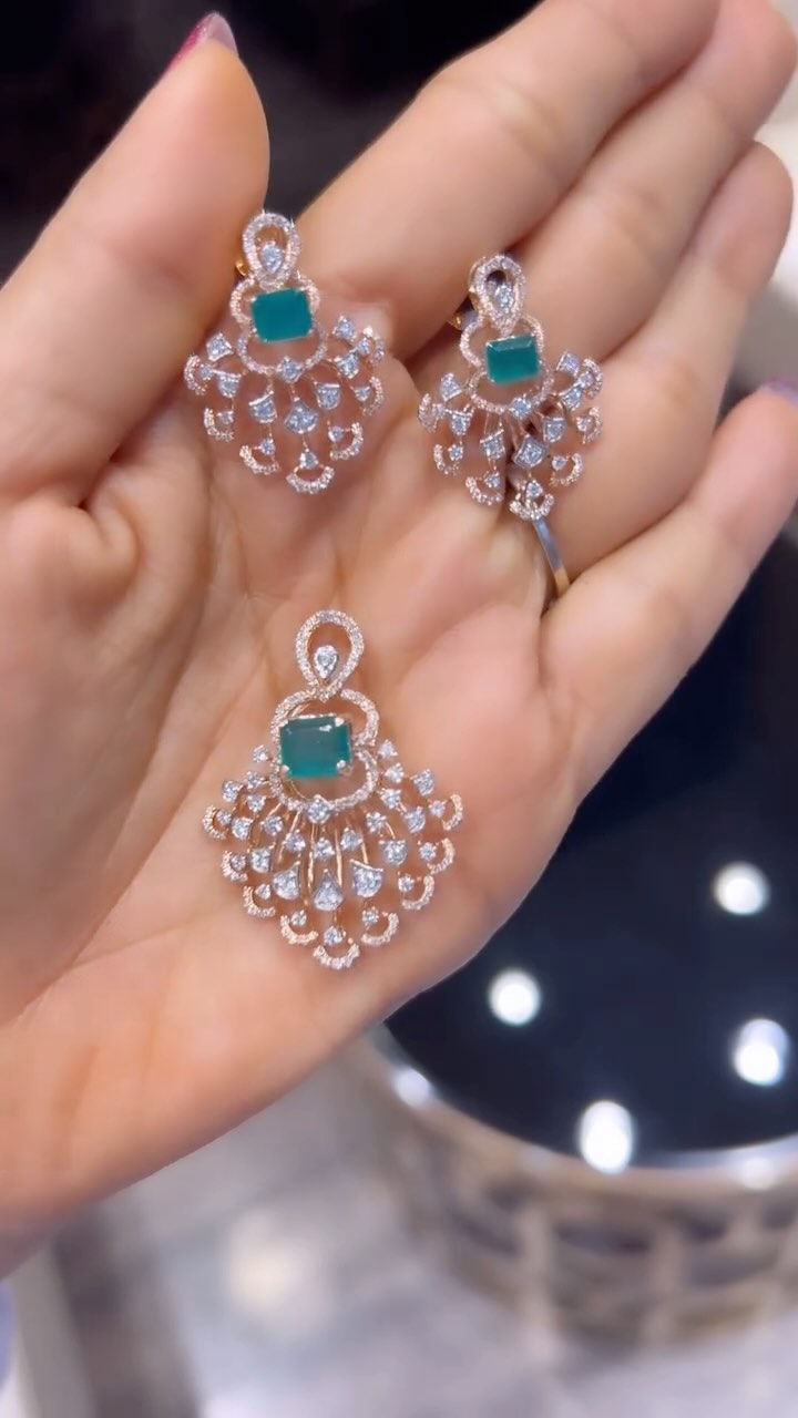 Diamond Pendant Set From 'The Prakash Jewellers'
