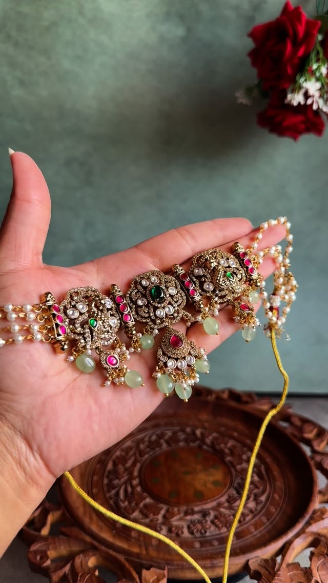 Imitation Victorian Pearl Choker Set From 'Aishi Jewellery'